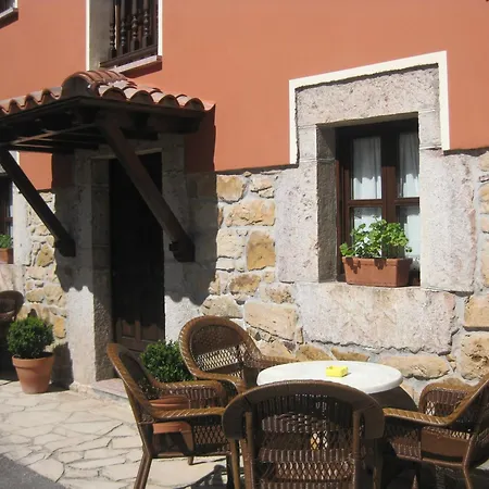호텔 Rural Entremontes 2*