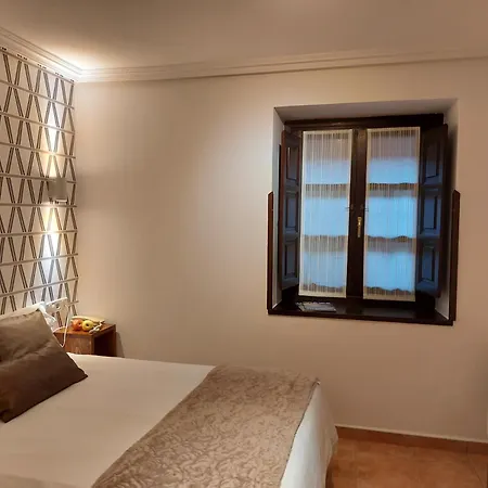 Rural Entremontes Hotel