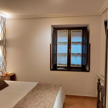 Rural Entremontes Hotel 2*