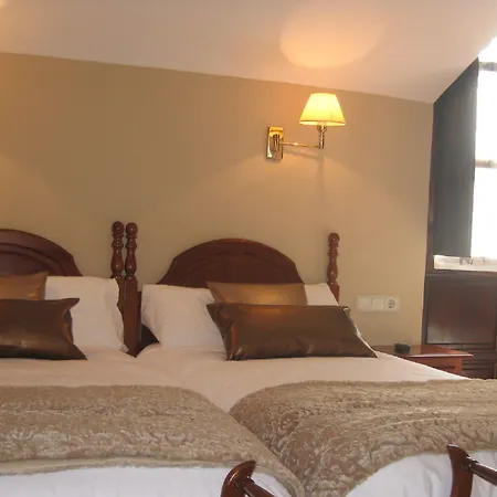 Rural Entremontes Hotel