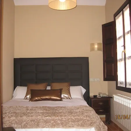 Hotel Rural Entremontes 2*