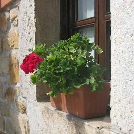 Rural Entremontes Hotel 2*