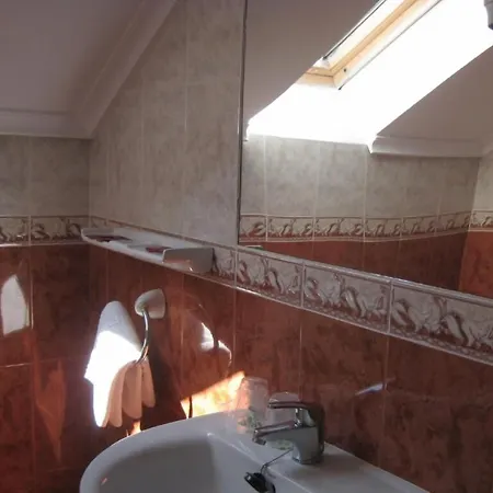 如娆因垂蒙特斯酒店 酒店 Onís