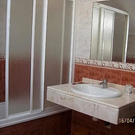 Rural Entremontes Hotel 2*